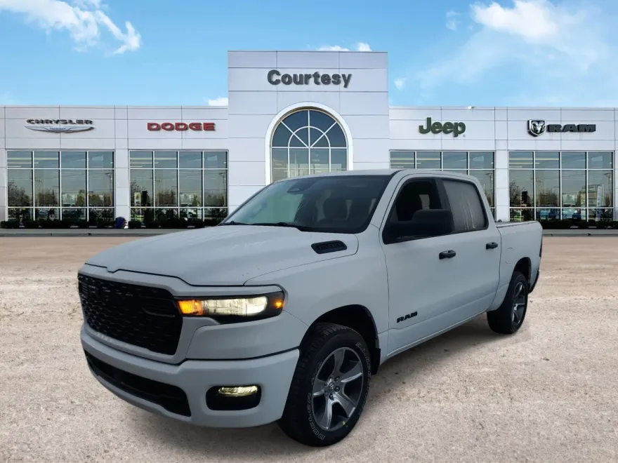 2025 Ram 1500 Tradesman photo 1