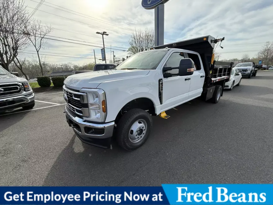 2025 Ford F-350 XL photo 1