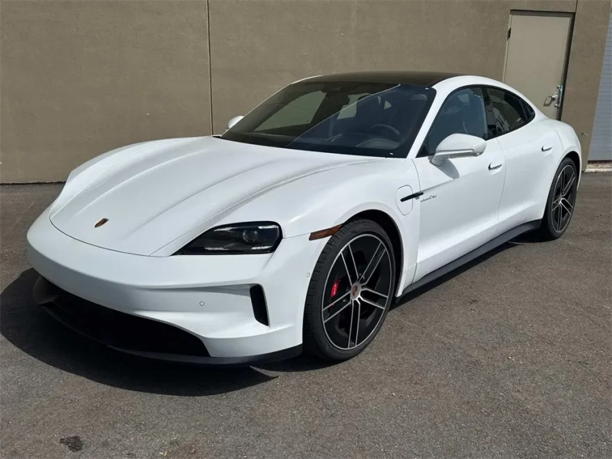 2025 Porsche Taycan 4S photo 1