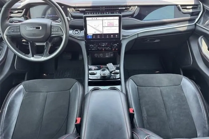 2022 Jeep Grand Cherokee Trailhawk photo 1
