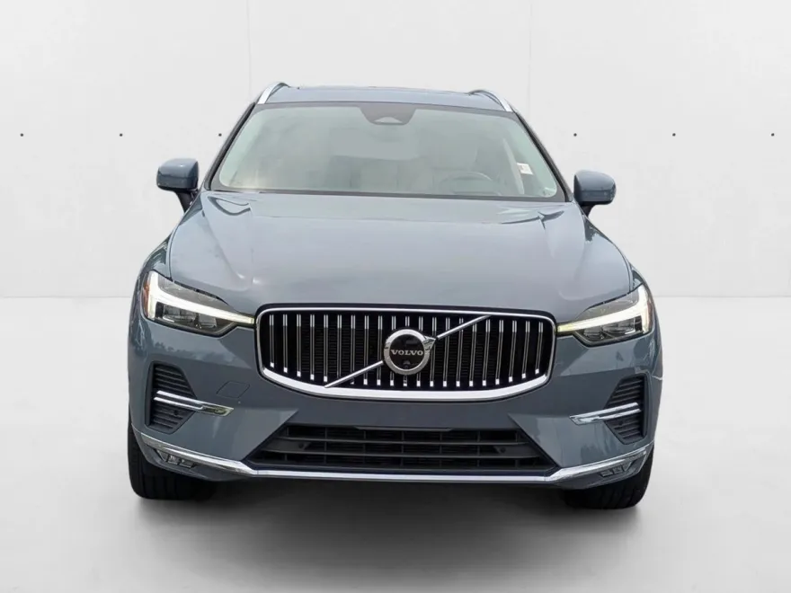 2022 Volvo XC60 Inscription photo 1