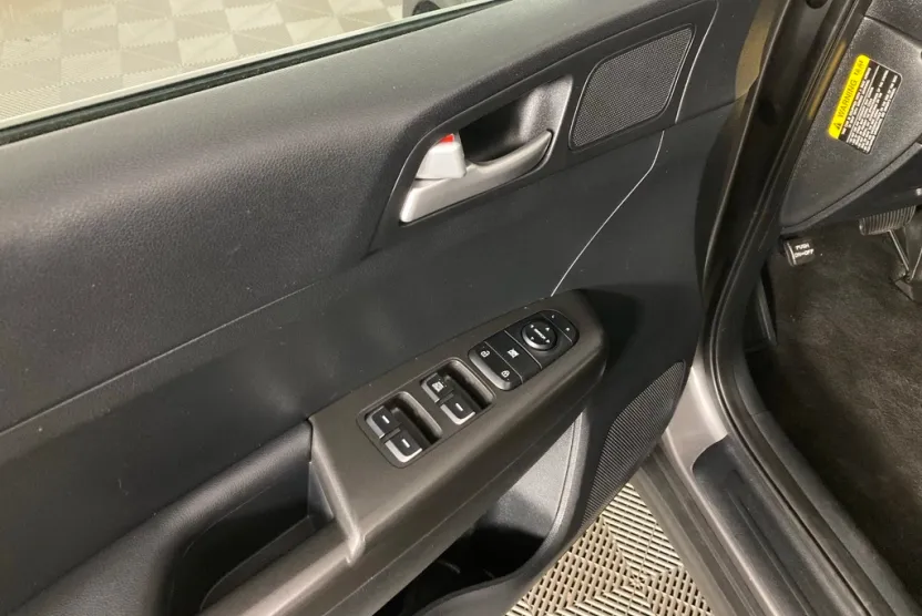 2018 Kia Sportage LX photo 1