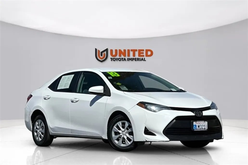 2019 Toyota Corolla L photo 1