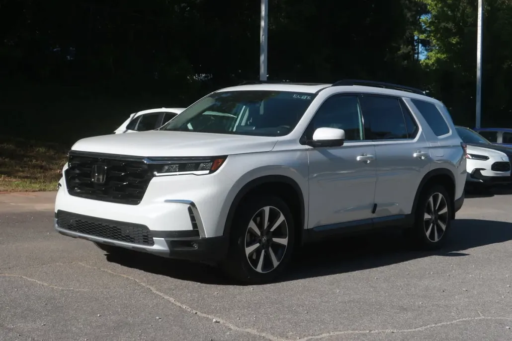 2025 Honda Pilot Elite photo 1