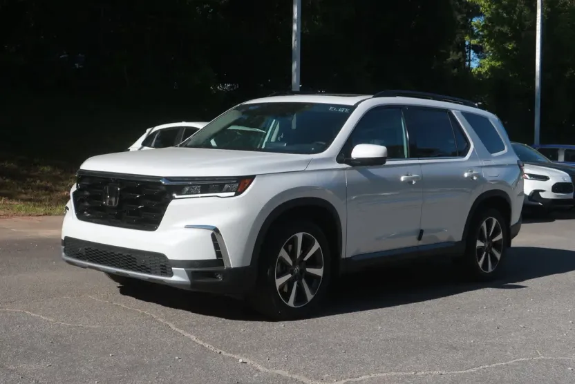2025 Honda Pilot Elite photo 1