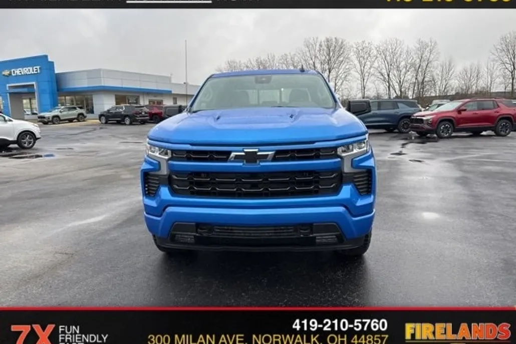 2025 Chevrolet Silverado 1500 RST photo 1