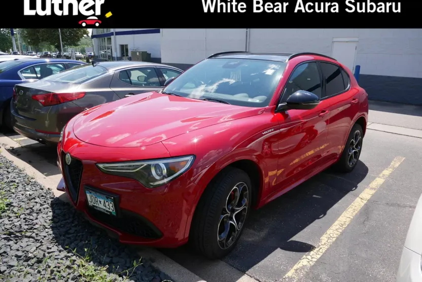 2022 Alfa Romeo Stelvio Ti Sport photo 1