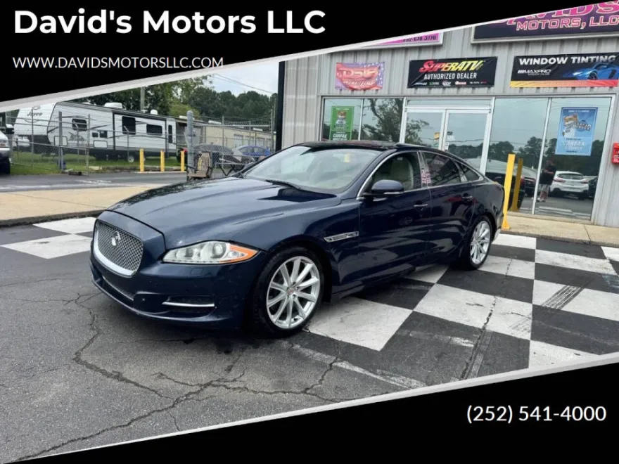 2013 Jaguar XJ Base photo 1