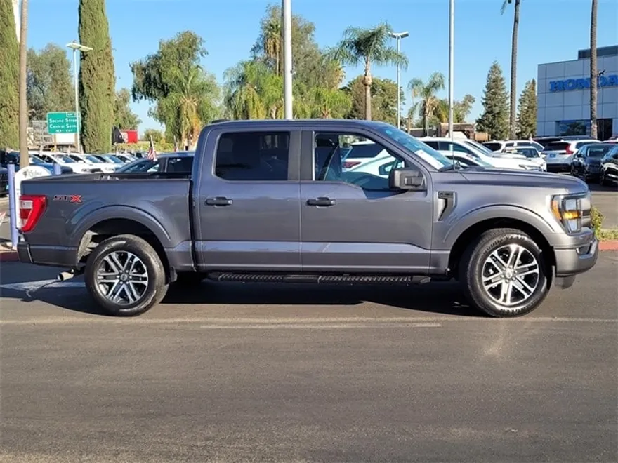 2023 Ford F-150 XL photo 1