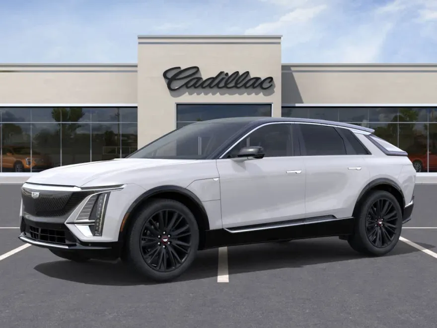2025 Cadillac Lyriq Luxury photo 1