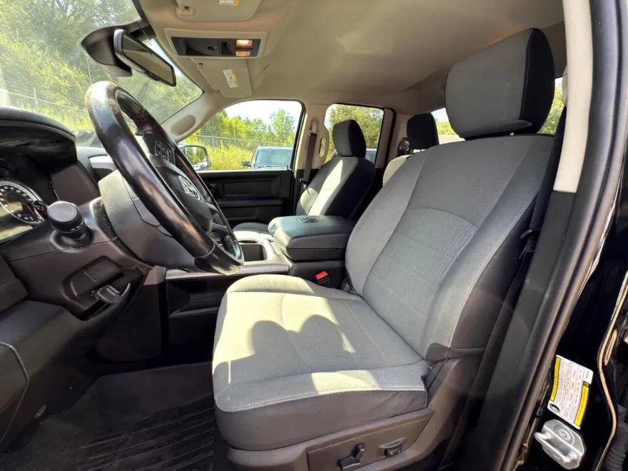 2021 Ram 1500 Classic Express photo 1