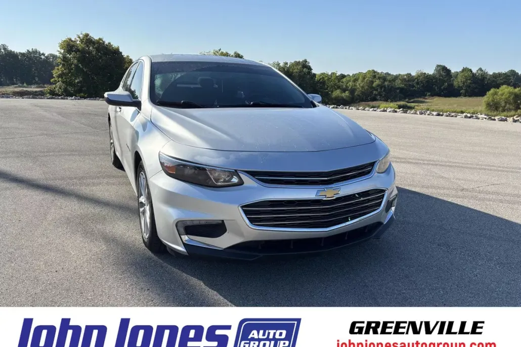 2016 Chevrolet Malibu 1LT photo 1