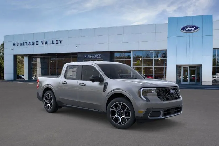 2025 Ford Maverick Lariat photo 1