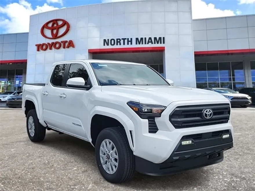 2024 Toyota Tacoma SR5 photo 1