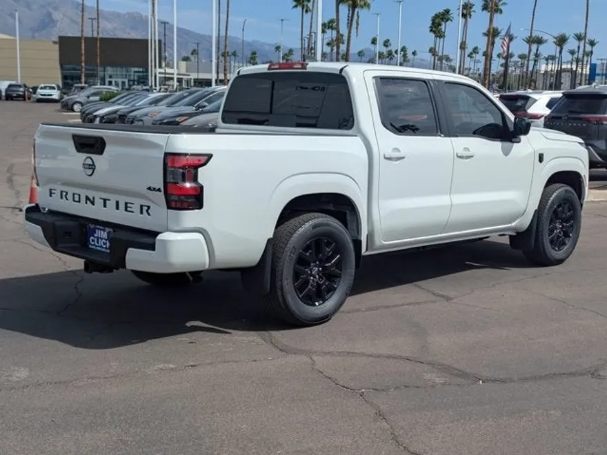 2026 Nissan Frontier Crew Cab SV photo 1