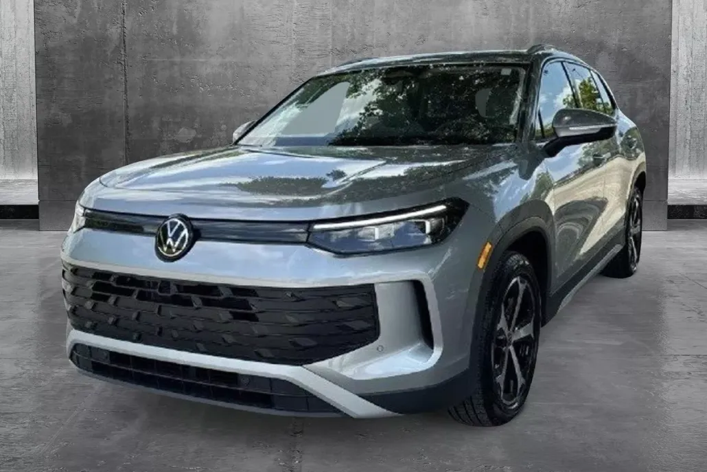 2025 Volkswagen Tiguan SE photo 1