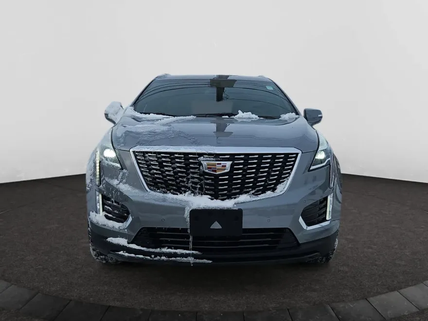 2025 Cadillac XT5 Luxury photo 1