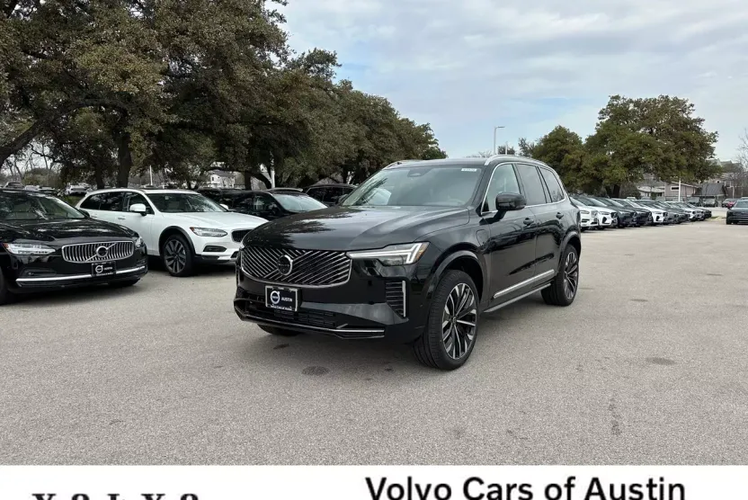 2025 Volvo XC90 T8 Plus photo 1