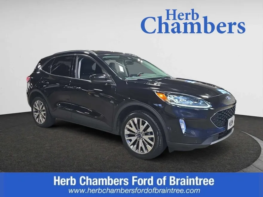 2022 Ford Escape Titanium photo 1