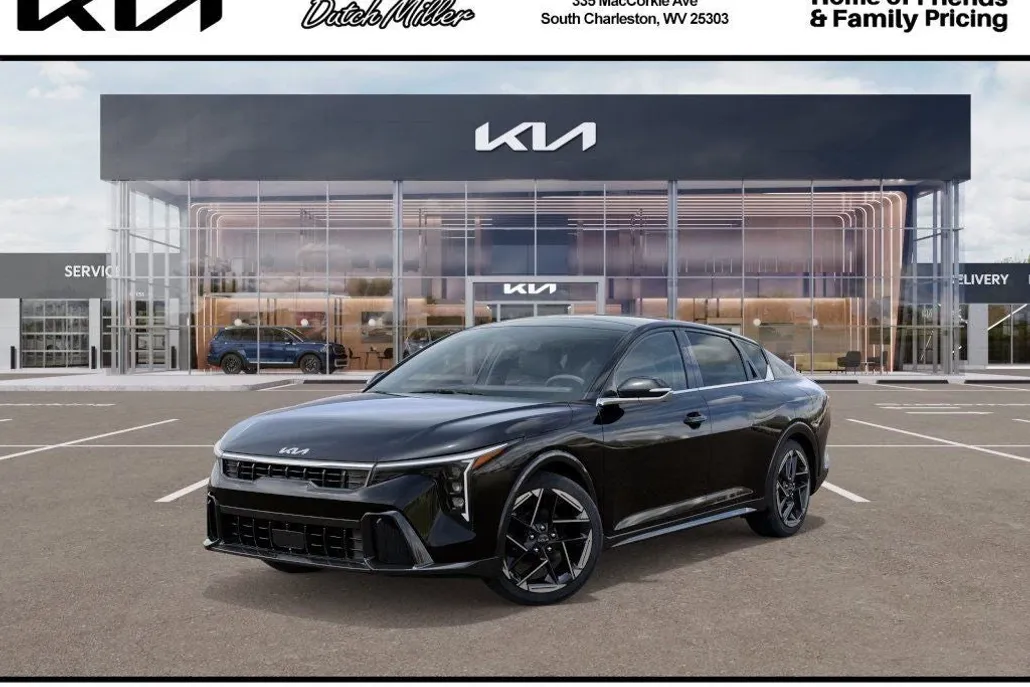 2025 Kia K4 GT-Line photo 1