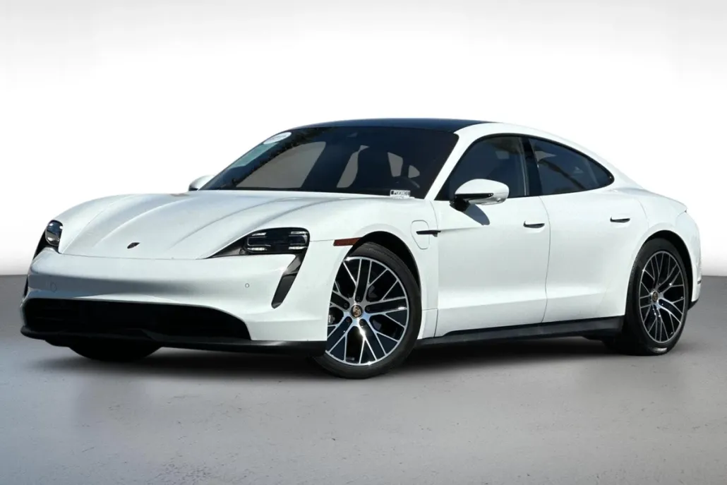2022 Porsche Taycan photo 1