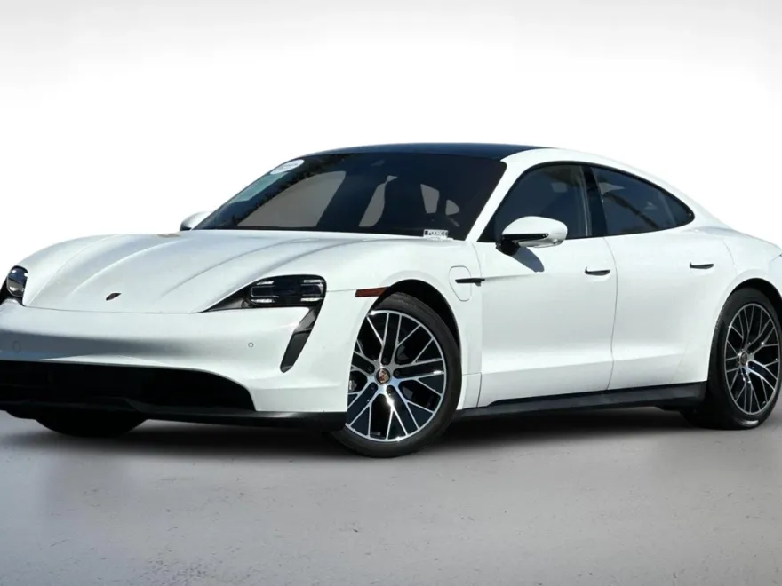 2022 Porsche Taycan photo 1