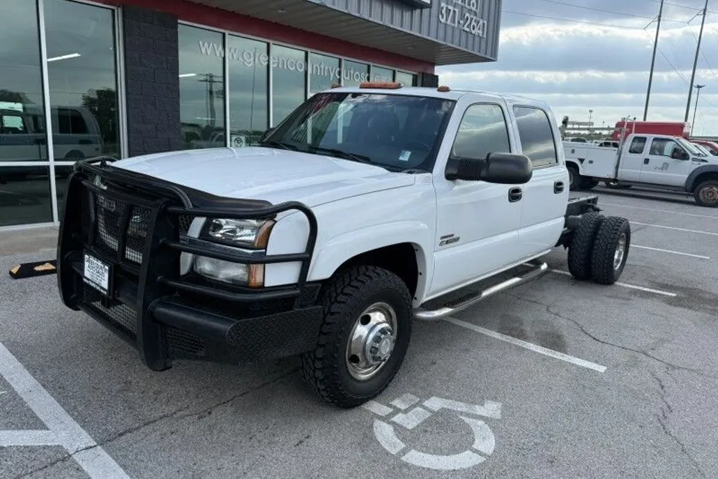 2003 Chevrolet Silverado 3500HD LT photo 1