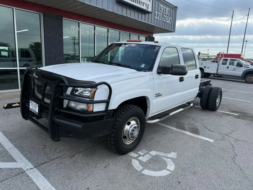 2003 Chevrolet Silverado 3500HD LT photo 1