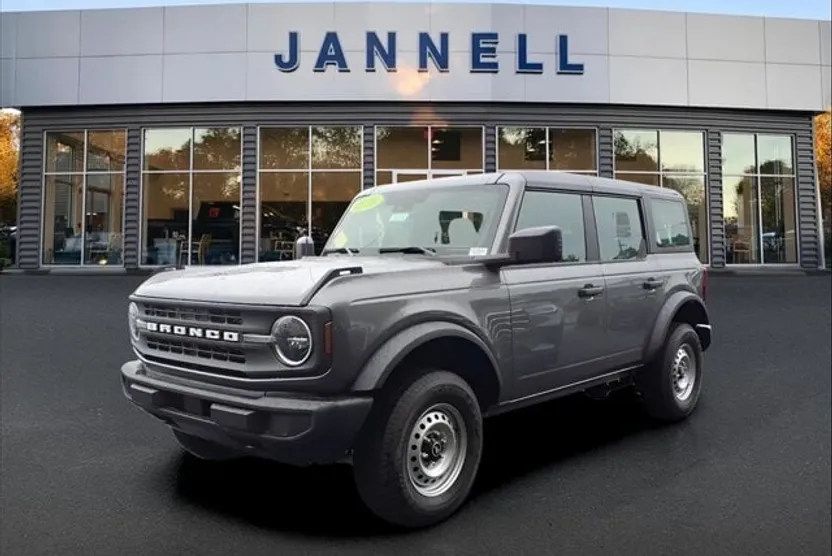 2025 Ford Bronco Base photo 1