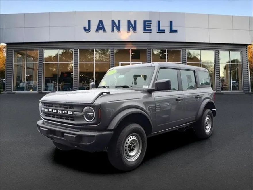 2025 Ford Bronco Base photo 1