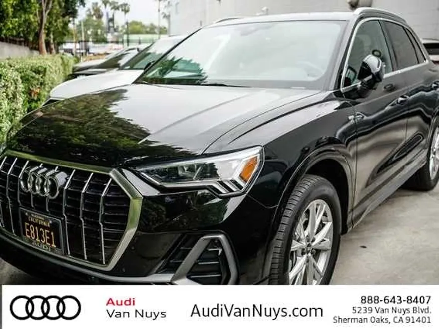 2022 Audi Q3 S line Premium Plus photo 1