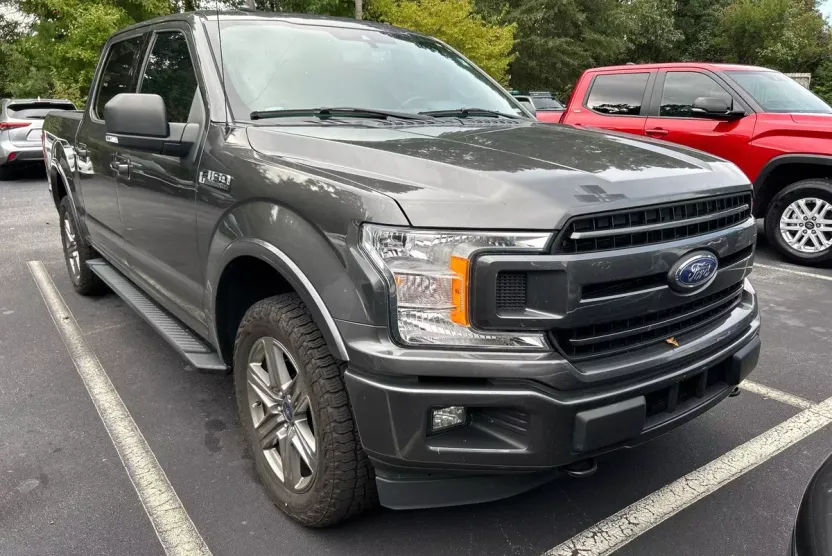 2020 Ford F-150 XLT photo 1