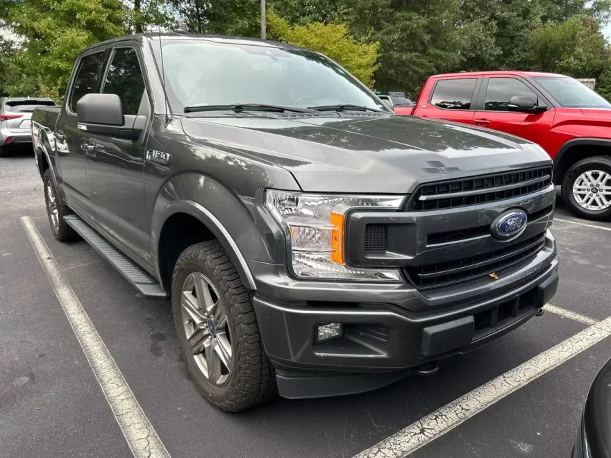 2020 Ford F-150 XLT photo 1