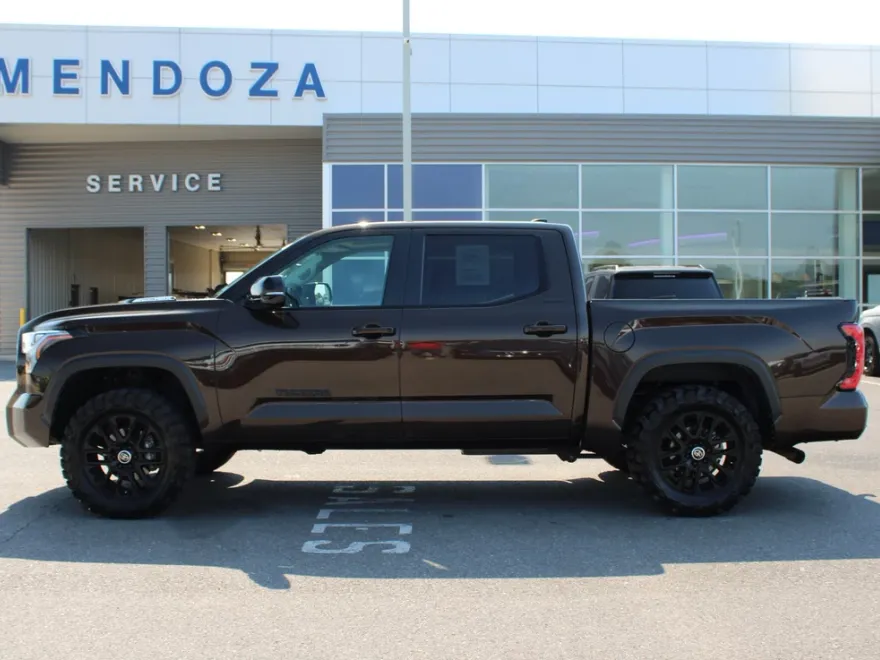 2024 Toyota Tundra Limited CrewMax photo 1