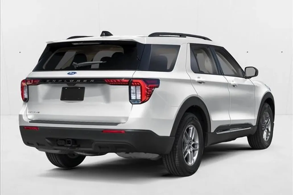 2026 Ford Explorer photo 1