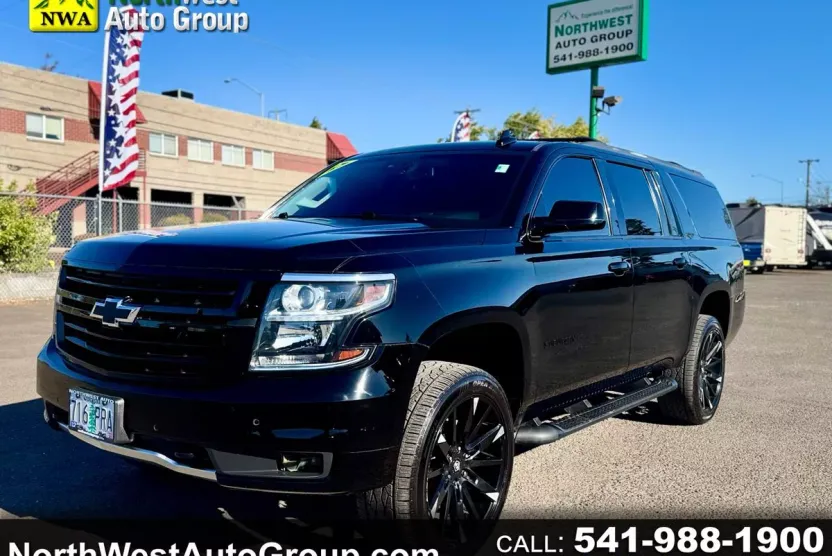 2018 Chevrolet Suburban 1500 LT photo 1