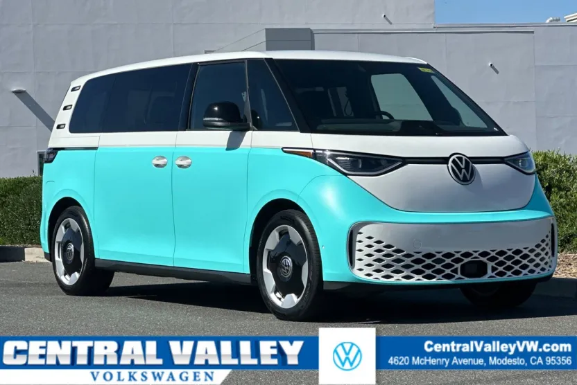 2025 Volkswagen ID. Buzz Pro S photo 1
