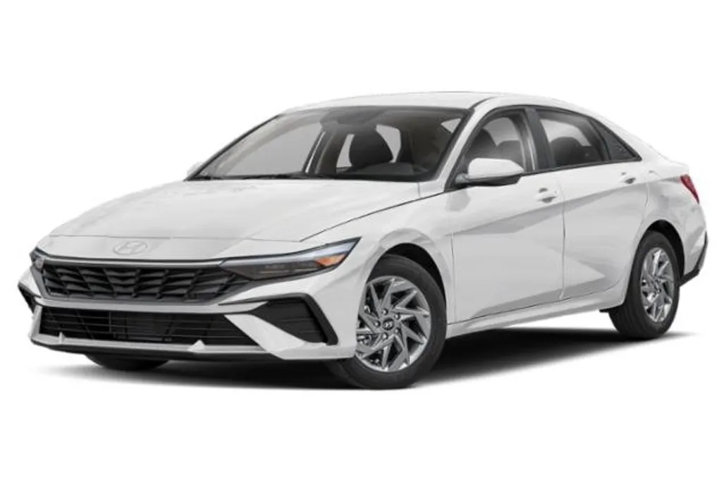 2024 Hyundai Elantra SEL photo 1