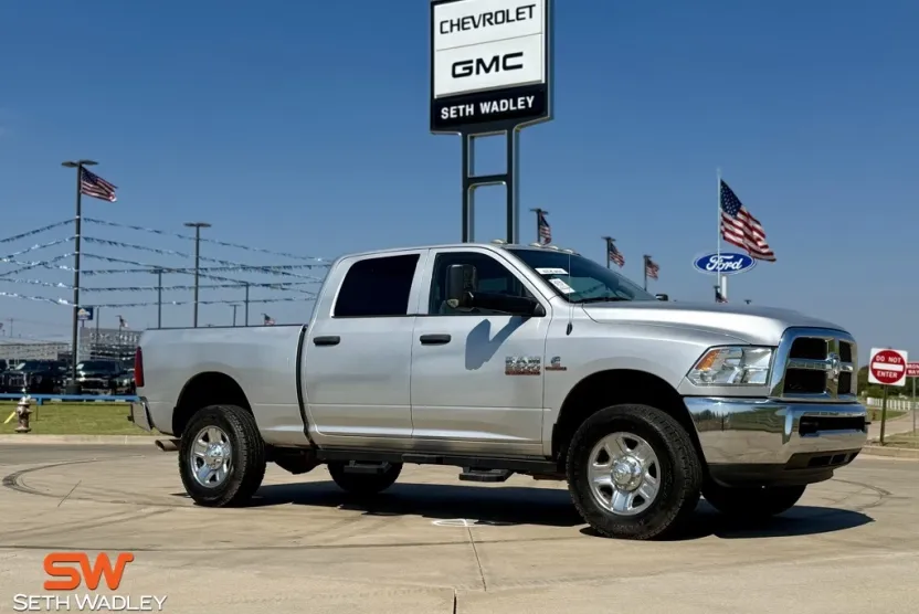 2016 Ram 2500 Tradesman photo 1