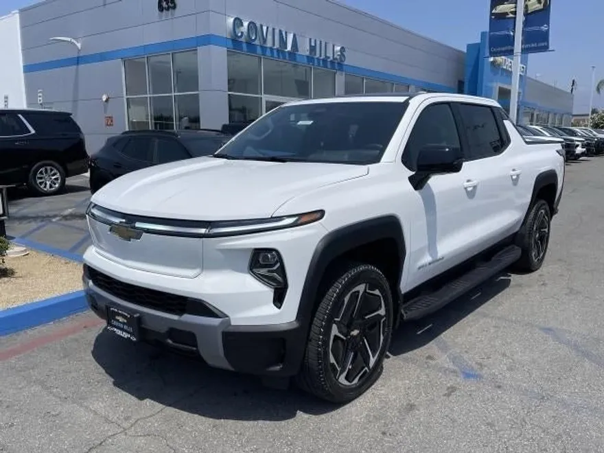 2026 Chevrolet Silverado EV LT photo 1