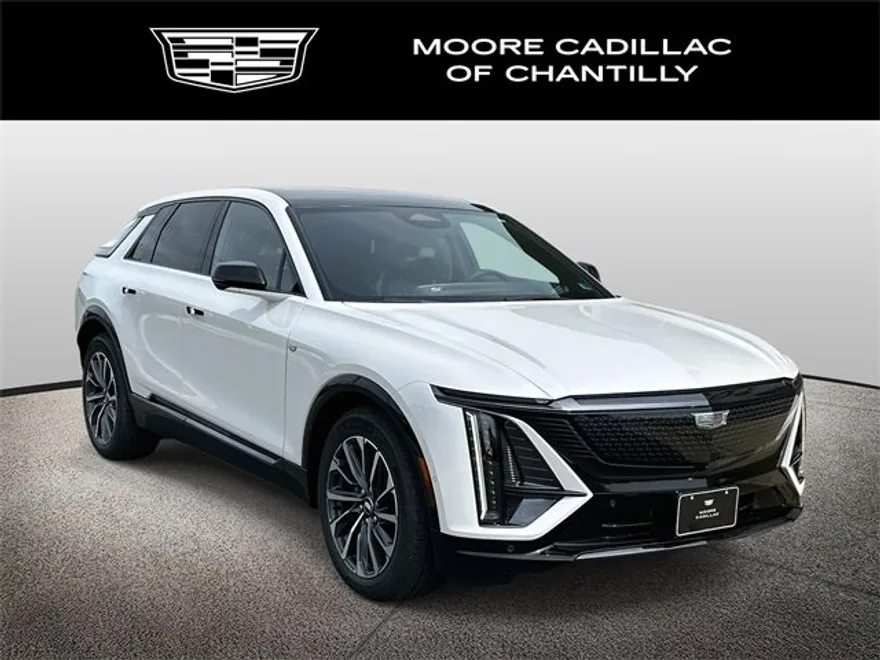 2025 Cadillac Lyriq Sport photo 1