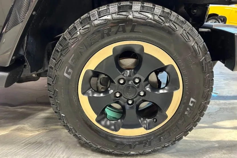 2014 Jeep Wrangler Unlimited Sahara Dragon Edition photo 1