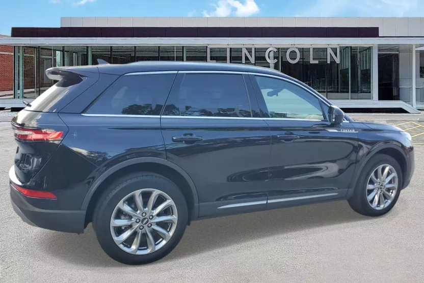2022 Lincoln Corsair Standard photo 1