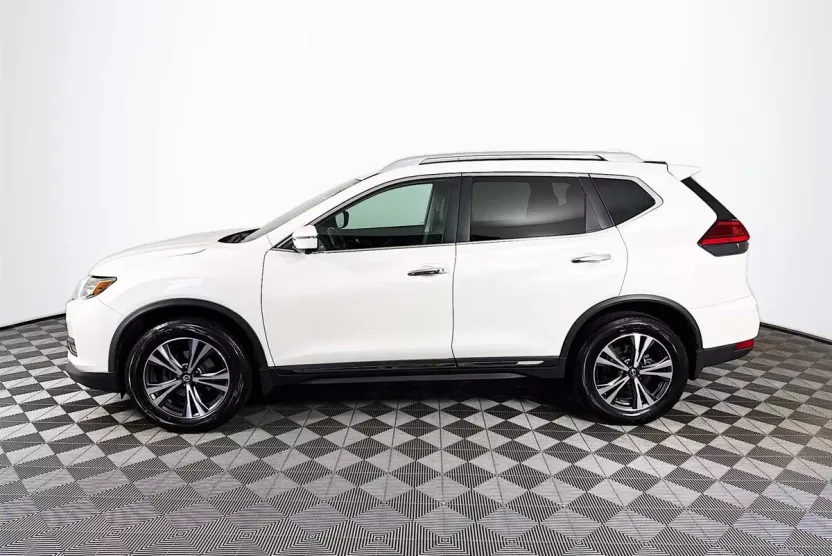 2017 Nissan Rogue SL photo 1