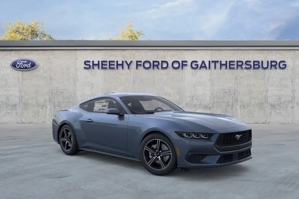 2025 Ford Mustang EcoBoost photo 1
