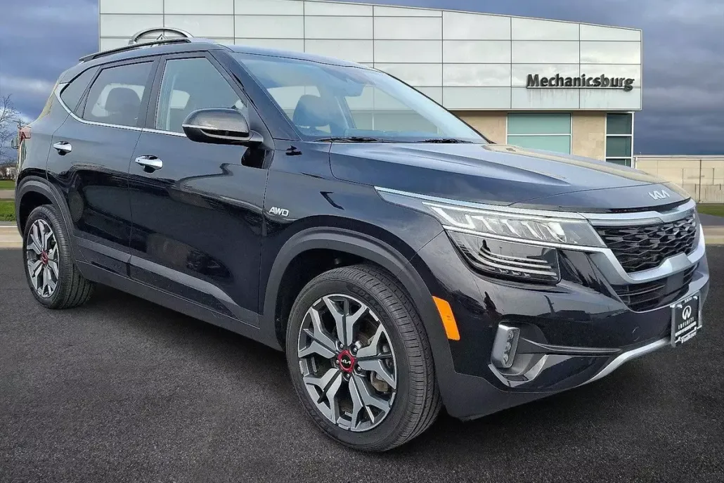 2023 Kia Seltos SX photo 1