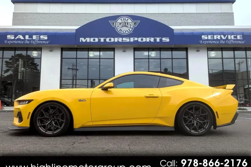 2024 Ford Mustang GT photo 1