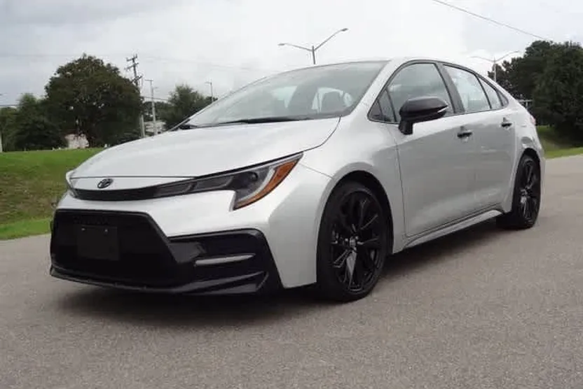2022 Toyota Corolla SE photo 1