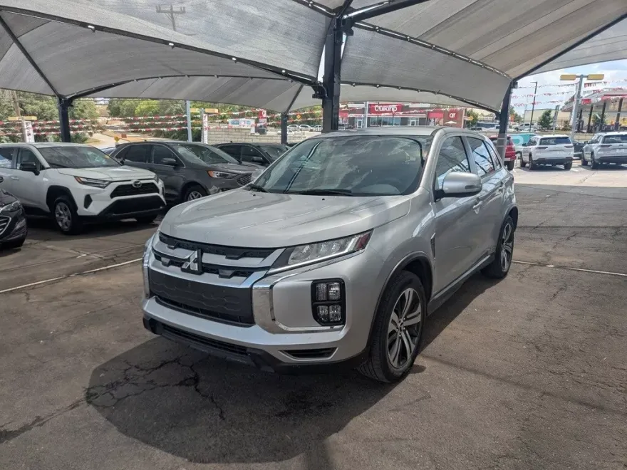 2024 Mitsubishi Outlander Sport SE photo 1