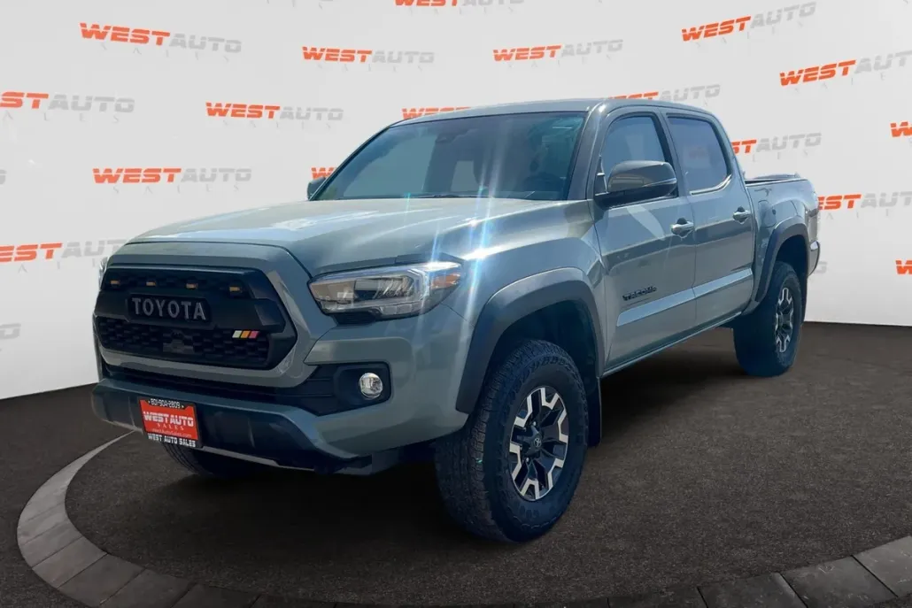 2022 Toyota Tacoma TRD Off-Road photo 1